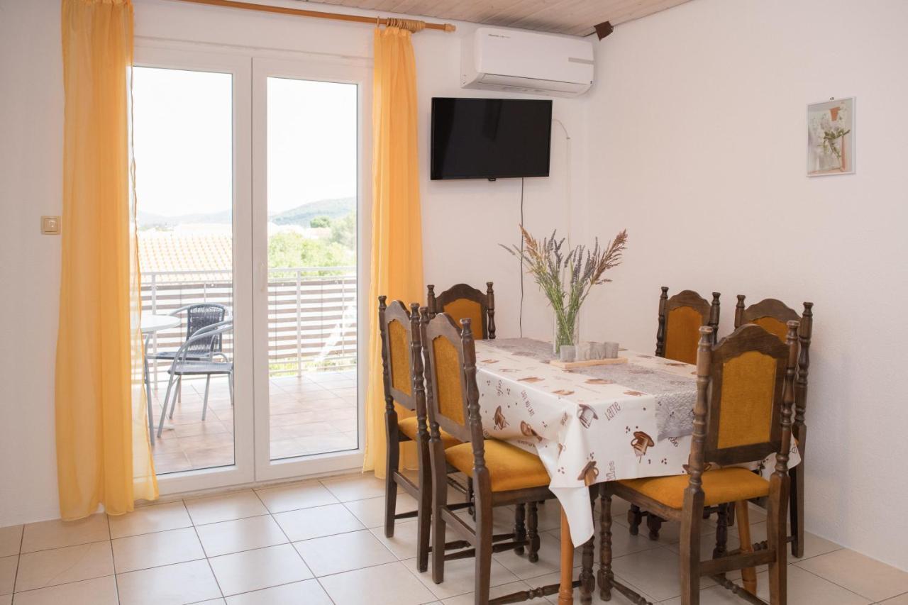Apartment Dalmatien Raslina Dış mekan fotoğraf