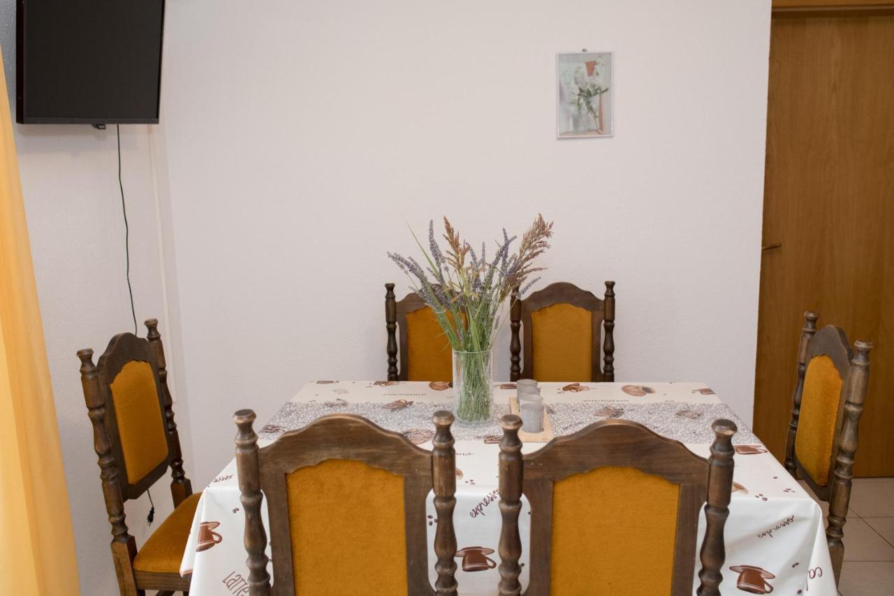 Apartment Dalmatien Raslina Dış mekan fotoğraf