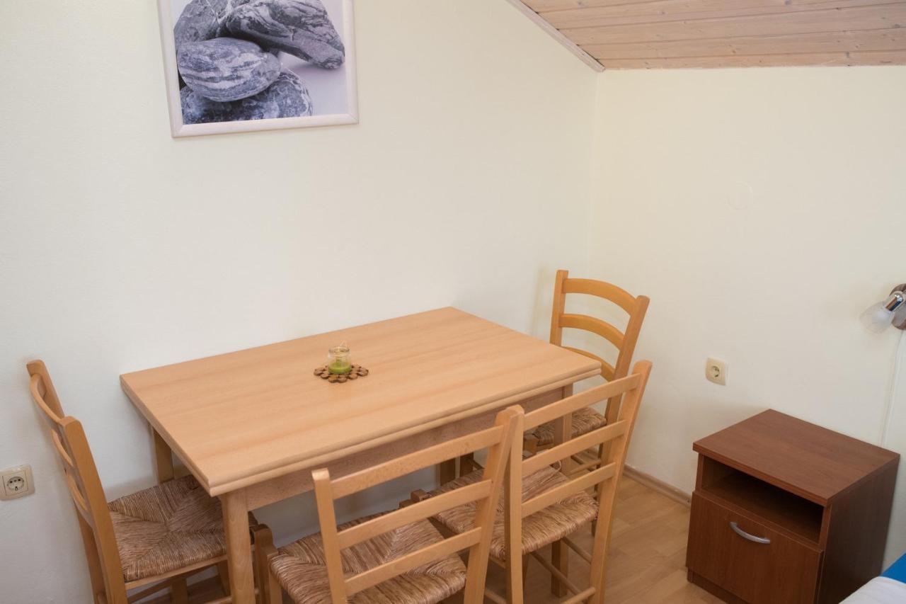 Apartment Dalmatien Raslina Dış mekan fotoğraf