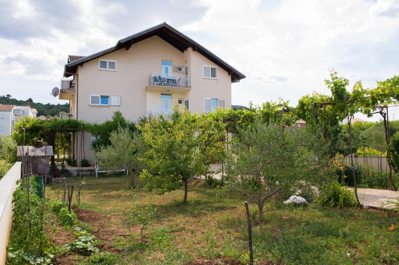 Apartment Dalmatien Raslina Dış mekan fotoğraf