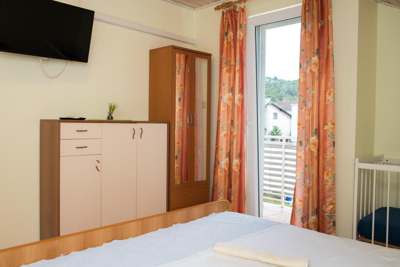 Apartment Dalmatien Raslina Dış mekan fotoğraf
