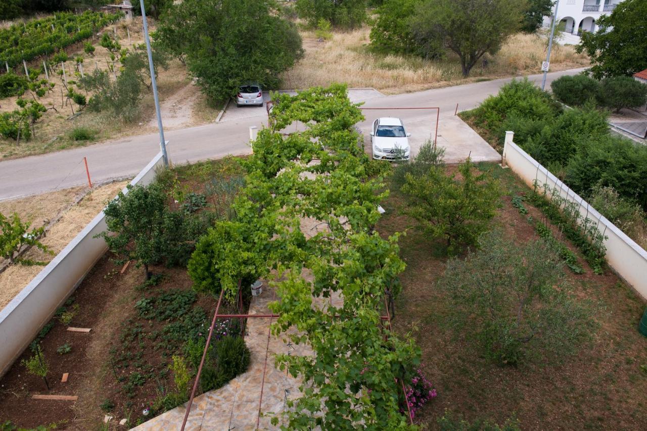Apartment Dalmatien Raslina Dış mekan fotoğraf